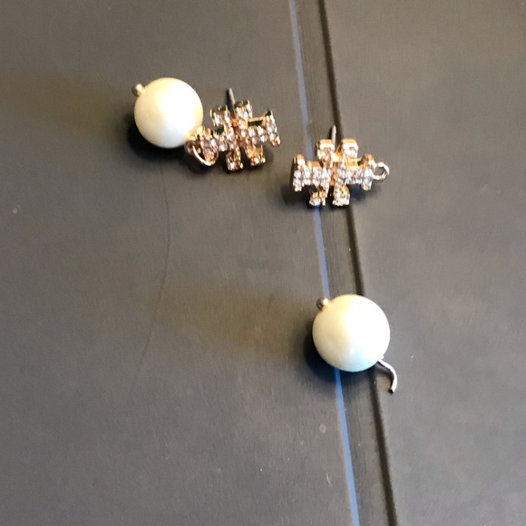 Tory Burch Earrings - Picture 5 of 9